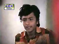 Classic Indian sexy scenes from Shadi Sep Hale Shadi Ke Bat